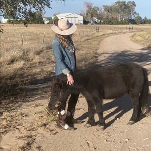 Meet your Posher, Jennifer